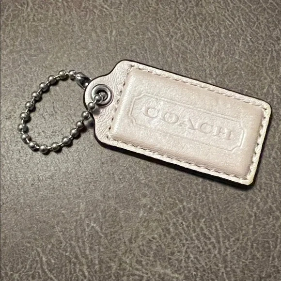 Coach Hang Tag - Picture 1 of 4